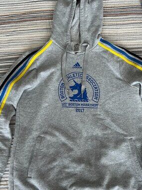 Boston Marathon 2017 Adidas Sweatshirt (L)